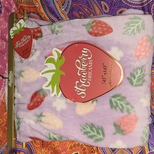 NWT Strawberry Plush Throw